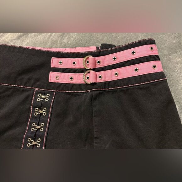 Vintage Y2K Tripp NYC Black and Pink Pleated Skirt with Grommets SZ L - Picture 8 of 9